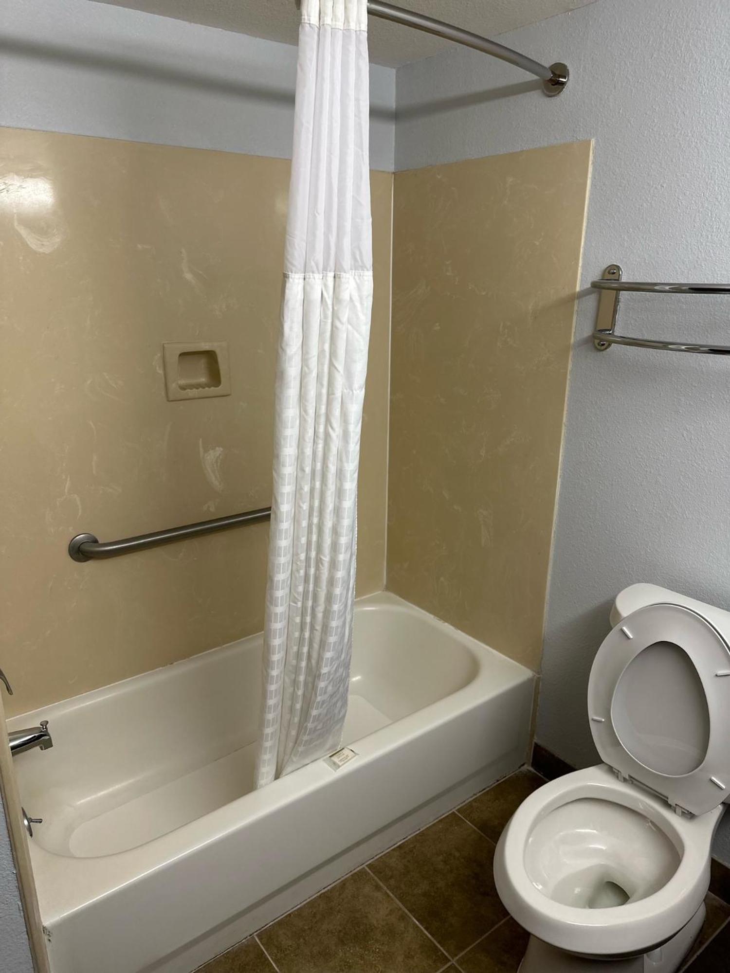 Hotel Super 8 By Wyndham Alexandria La Zewnętrze zdjęcie