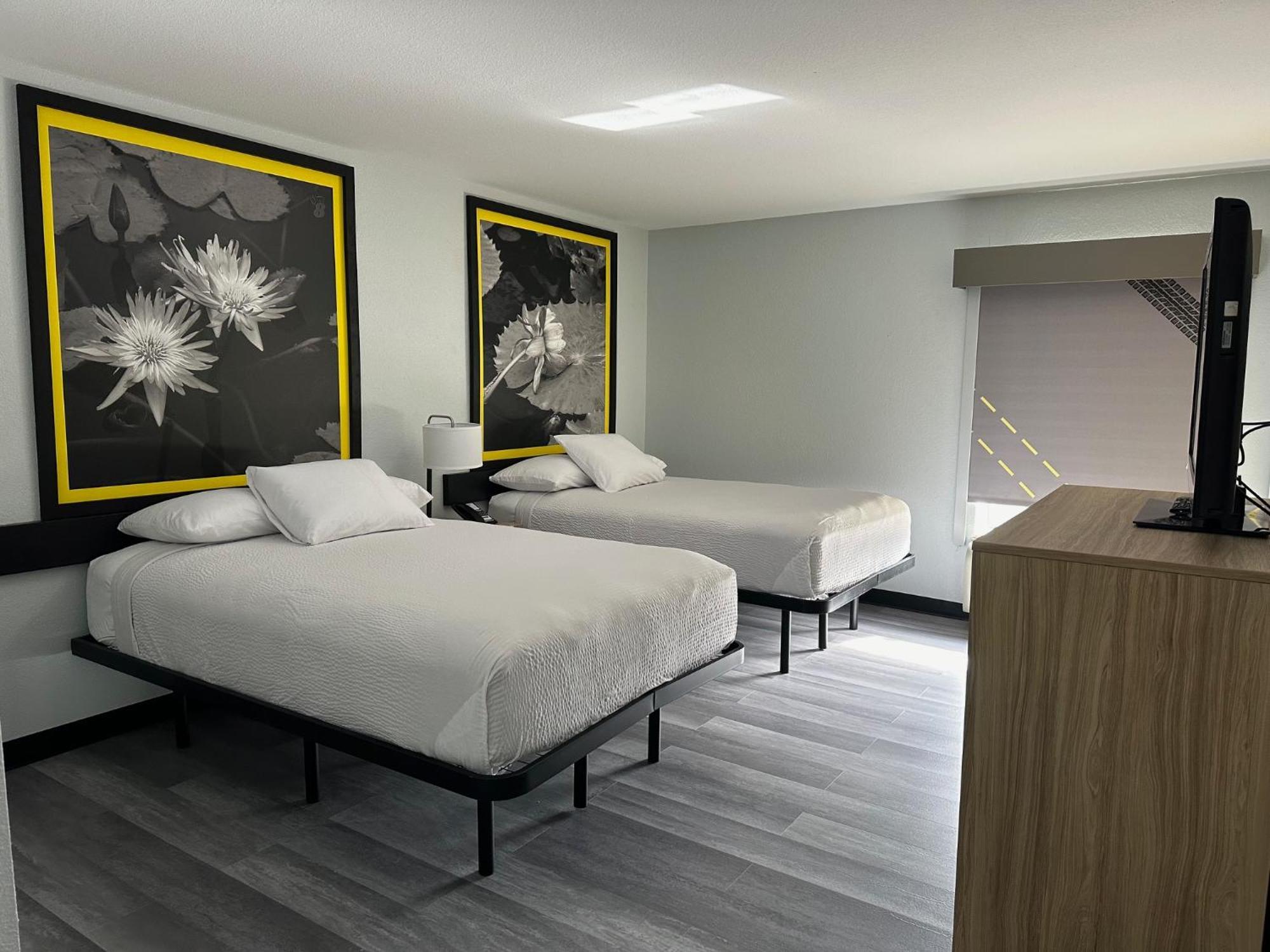 Hotel Super 8 By Wyndham Alexandria La Zewnętrze zdjęcie