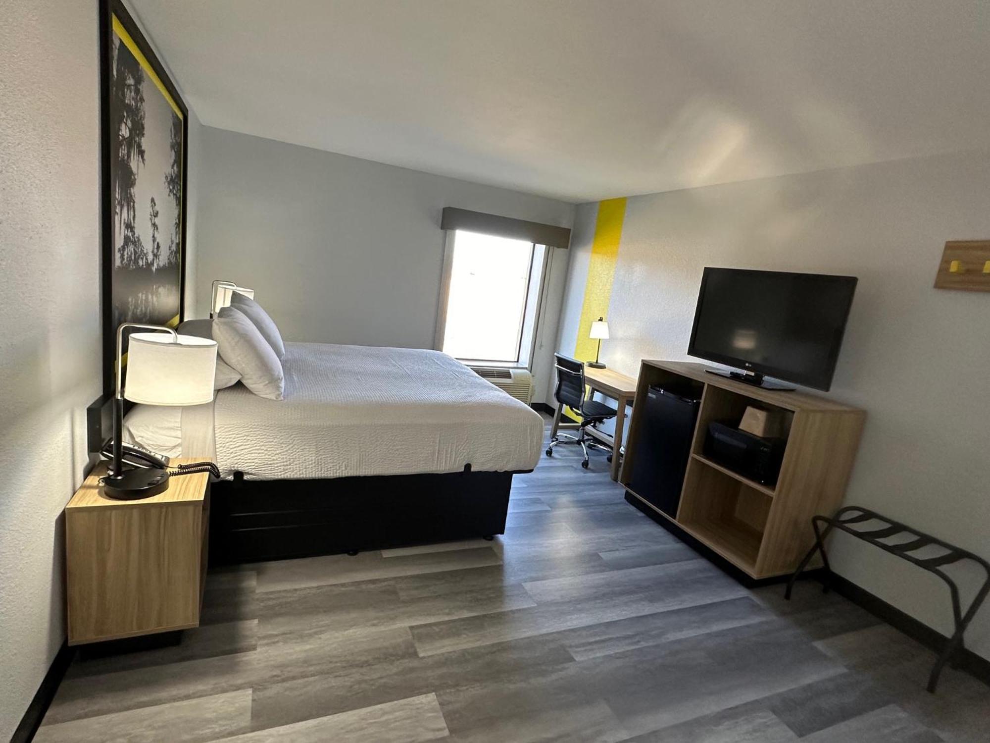 Hotel Super 8 By Wyndham Alexandria La Zewnętrze zdjęcie